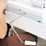 Janome 1600P-QC Knee_Lift